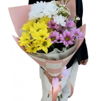 Букет Гармония цветения - хризантемы и восковой цветок