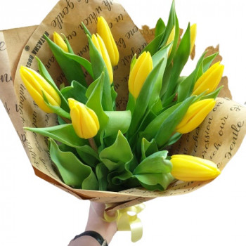 11 tulips in kraft paper 