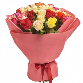 31 разноцветная роза 50 см в красивой упаковке